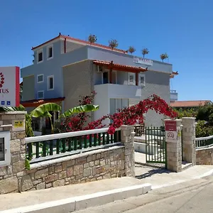 Augustus Hotel Dhërmi